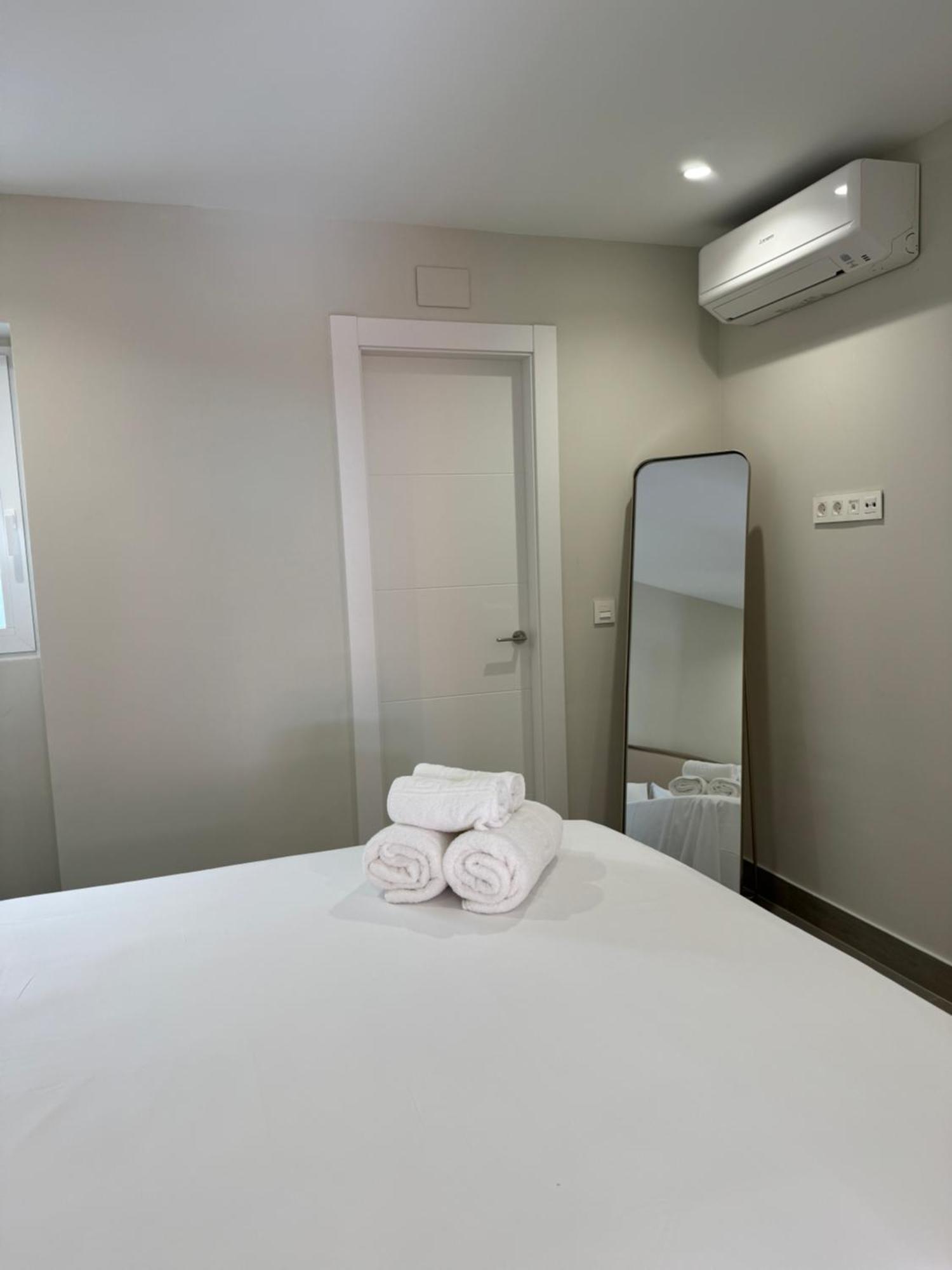 Navas 202 Elegant Suite Granada Exterior photo